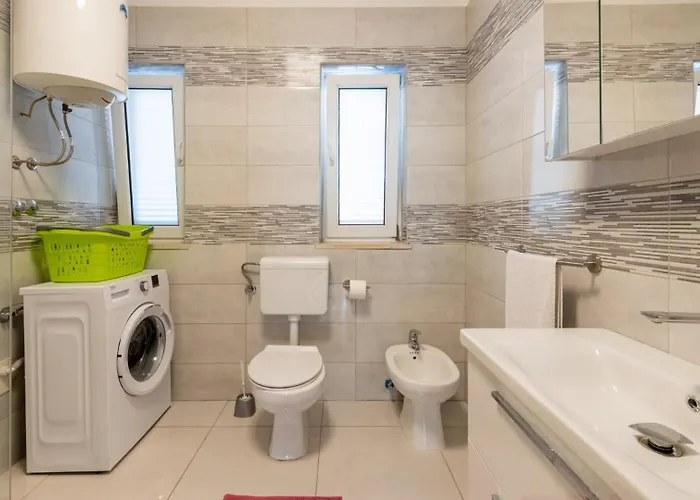 Max By Guide * Rijeka